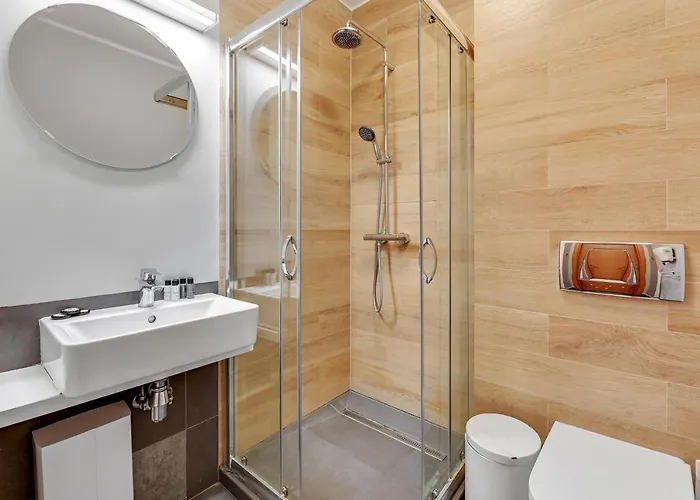 Zacisze & By Renters Lägenhet