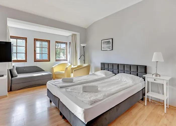 Zacisze & By Renters Lägenhet *