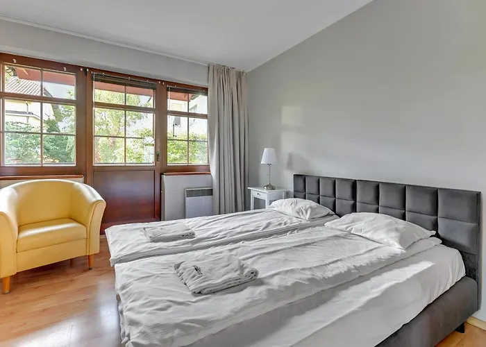 Zacisze & By Renters Lägenhet