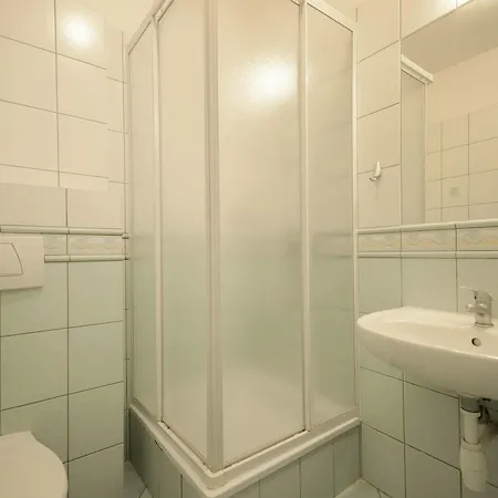 Dom & House - Zacisze Апартаменти *